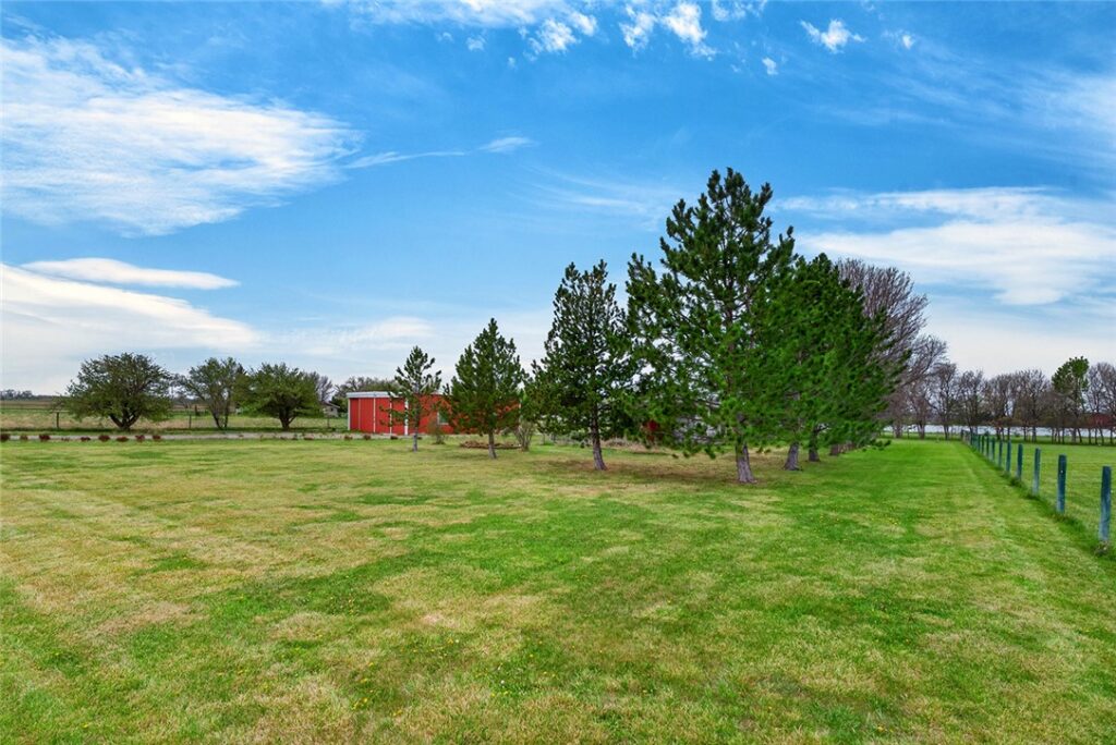 7709 King Avenue W, Billings, MT photo 2