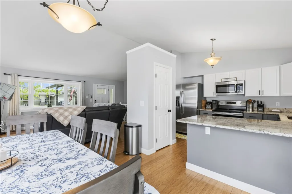738 Briar Place, Billings, MT photo 3