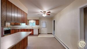 215 1st St SE, Park City, MT photo 4