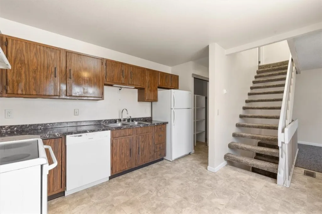 2252 Avenue C, Billings, MT photo 3