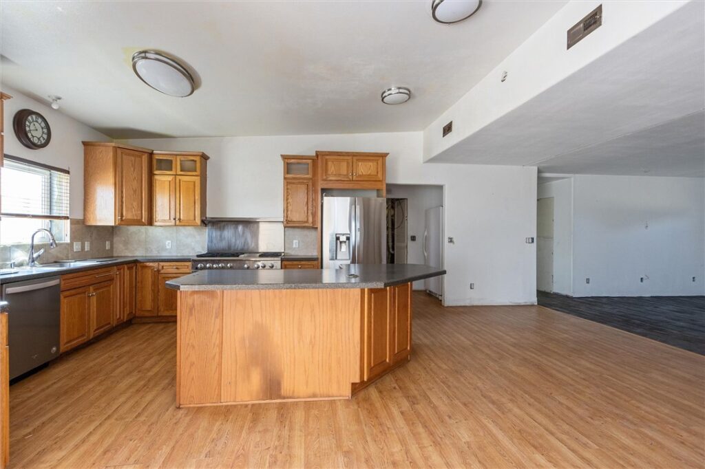 714 N Eggebrecht Lane, Billings, MT photo 9
