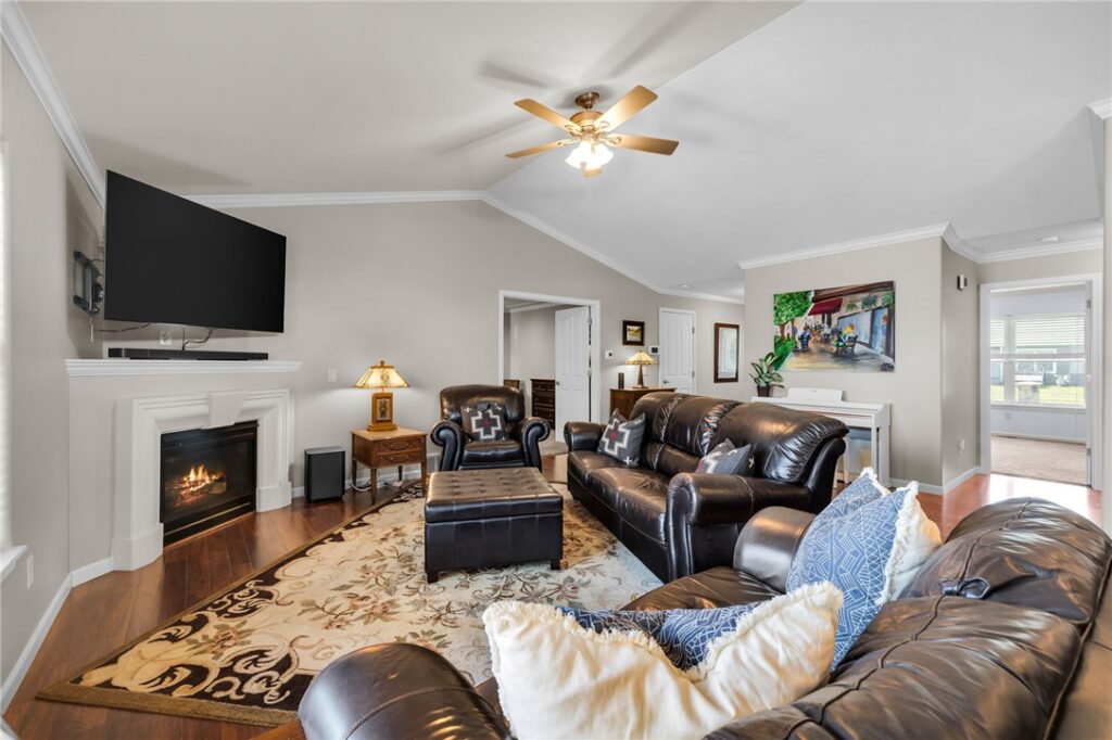 1217 Crystal Lake Lane, Billings, MT photo 2