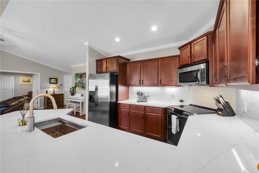 1217 Crystal Lake Lane, Billings, MT photo 10