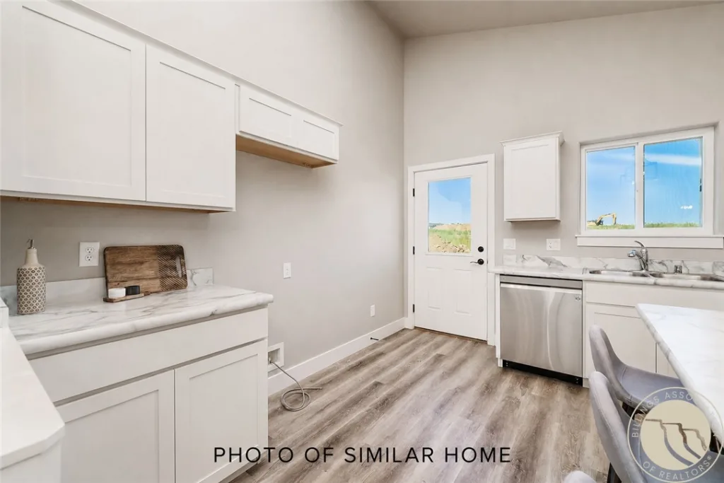 2246 Salinas Circle, Billings, MT photo 8
