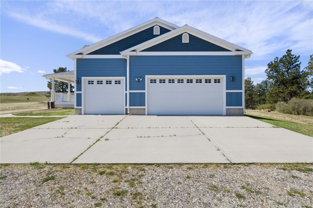 2214 Trails End Road, Billings, MT photo 3