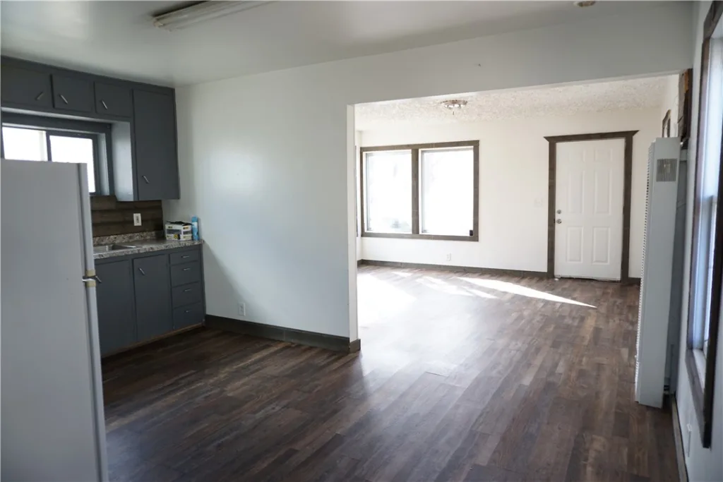 411 S 25th Street, Billings, MT photo 4