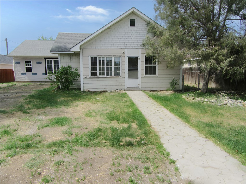 121 Peritse Avenue, Huntley, MT