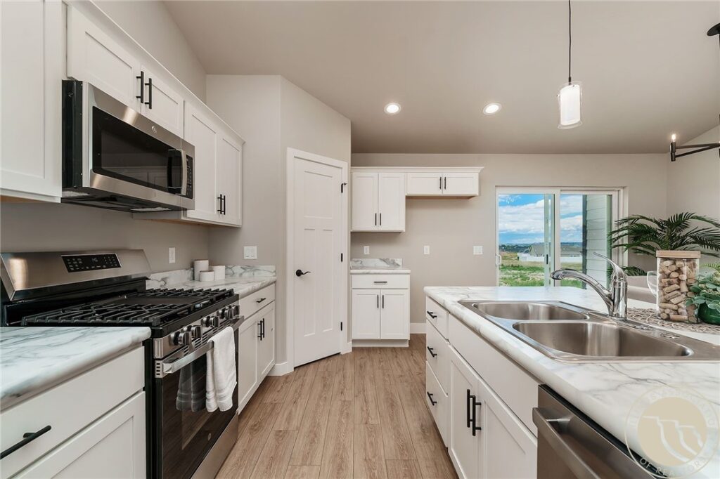943 Madrid Drive, Billings, MT Single Family in Billings, MT photo 8