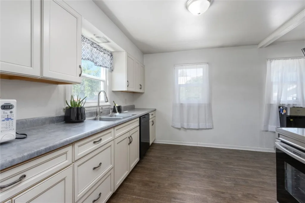 1611 Broadwater Avenue, Billings, MT Single Family in Billings, MT photo 8