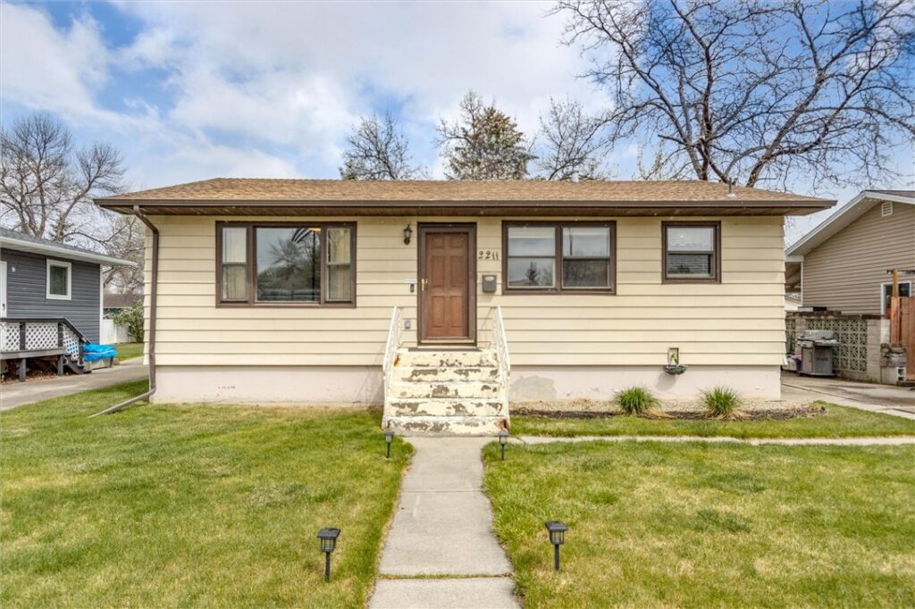 2211 Yellowstone Avenue, Billings, MT Single Family in Billings, MT photo 2