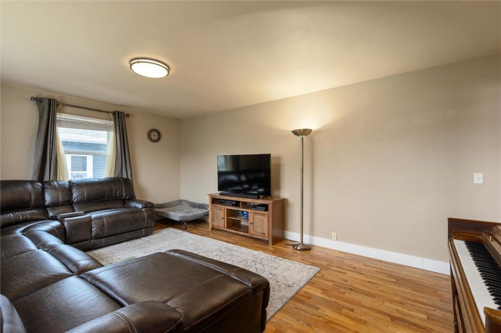 2211 Yellowstone Avenue, Billings, MT Single Family in Billings, MT photo 4