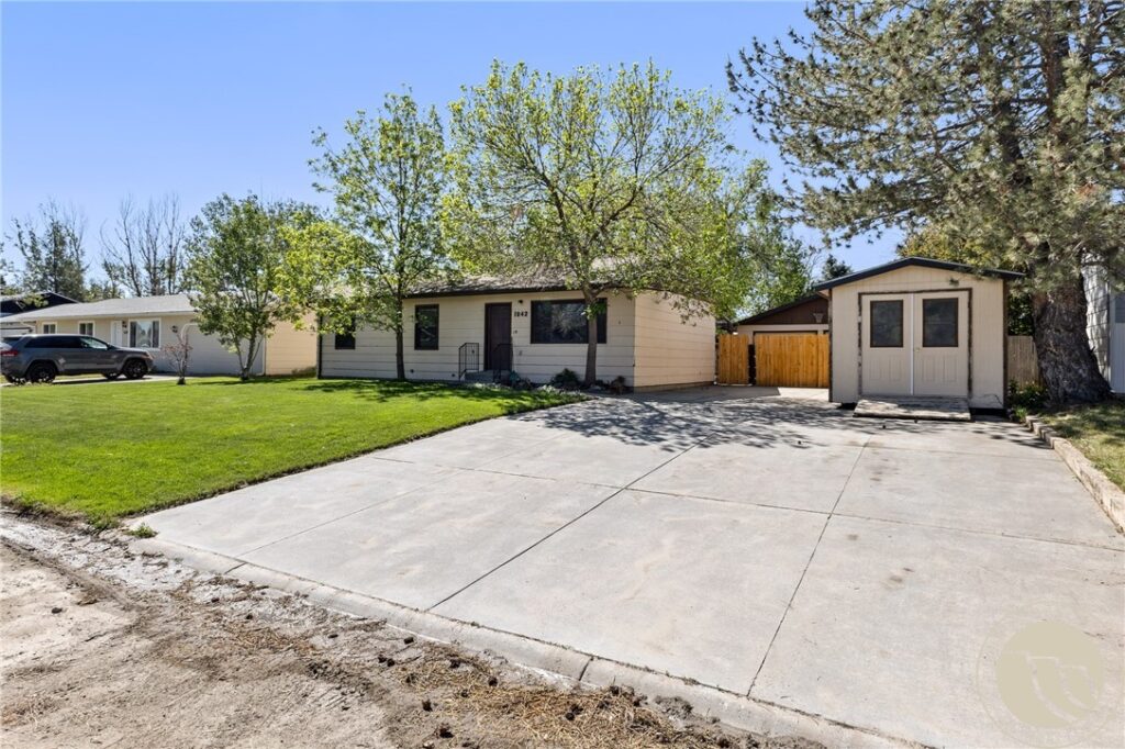 1042 Crist Drive, Billings, MT Single Family in Billings, MT photo 3