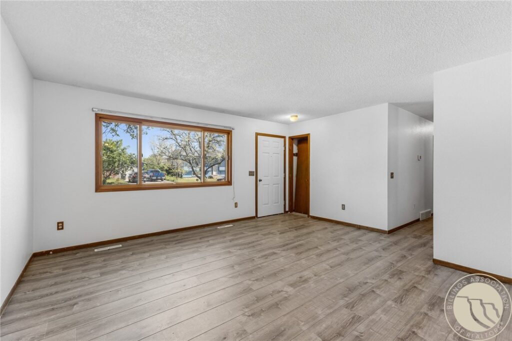 1042 Crist Drive, Billings, MT Single Family in Billings, MT photo 4