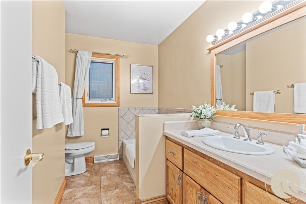 1801 Colton Boulevard, Billings, MT Single Family in Billings, MT photo 10