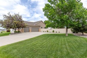 2071 Greenbriar Road, Billings, MT photo 2