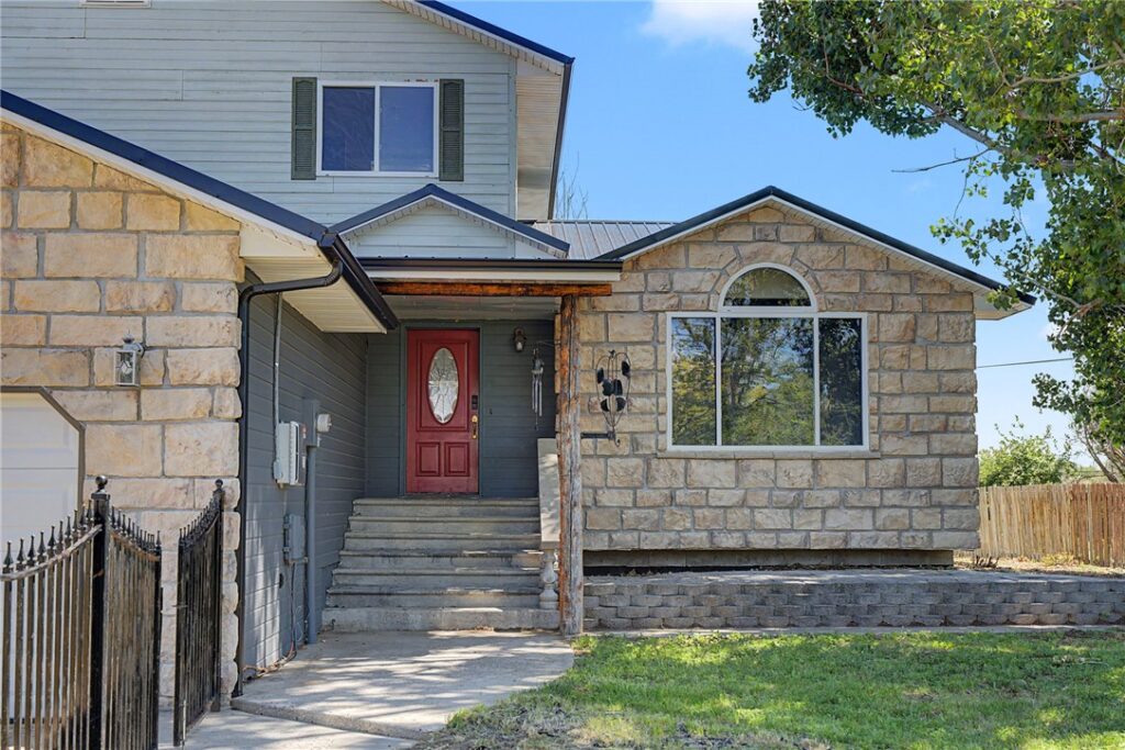 2817 Saratoga Trail, Billings, MT Single Family in Billings, MT photo 2
