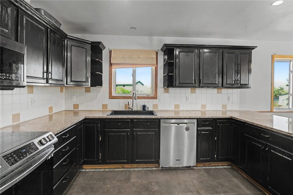 2817 Saratoga Trail, Billings, MT Single Family in Billings, MT photo 8