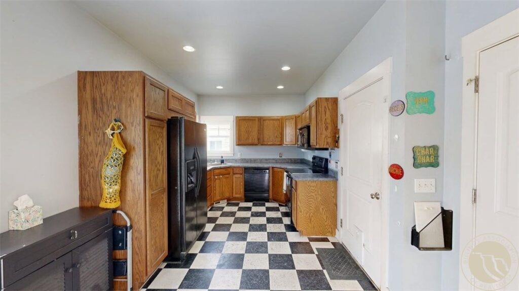 1606 Lone Pine Drive, Billings, MT Single Family in Billings, MT photo 6