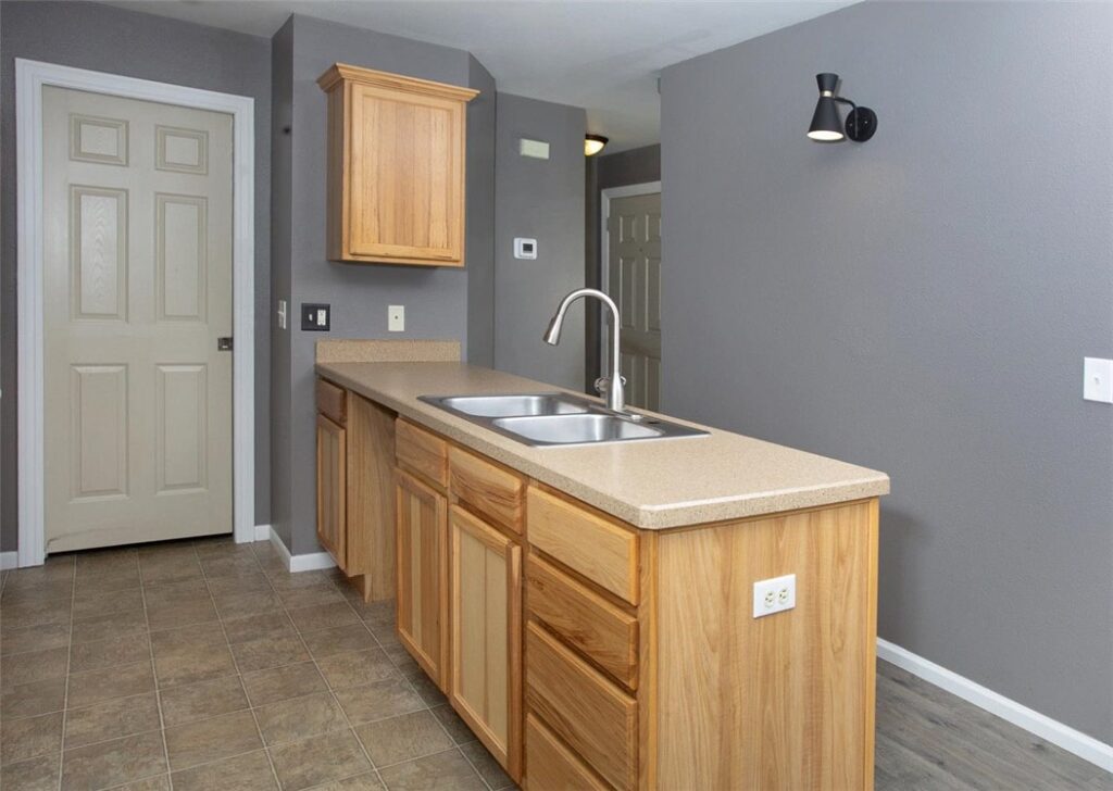 527 Killarney St, Billings, MT Townhouse in Billings, MT photo 7