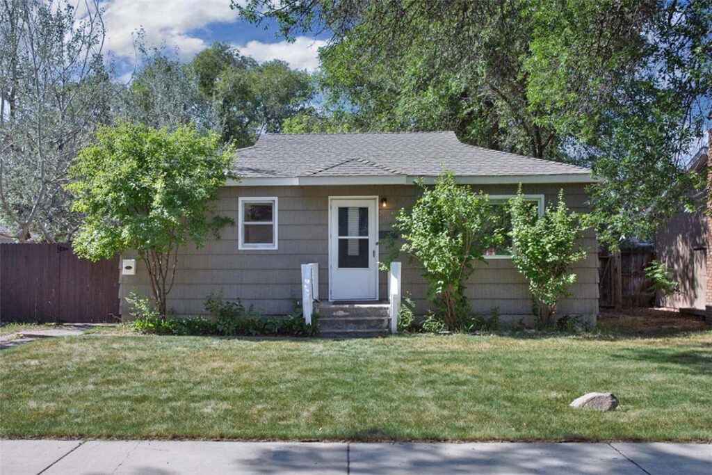 916 & 916 1/2 Howard Ave, Billings, MT