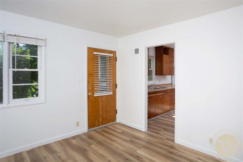916 & 916 1/2 Howard Ave, Billings, MT Multi Family in Billings, MT photo 2