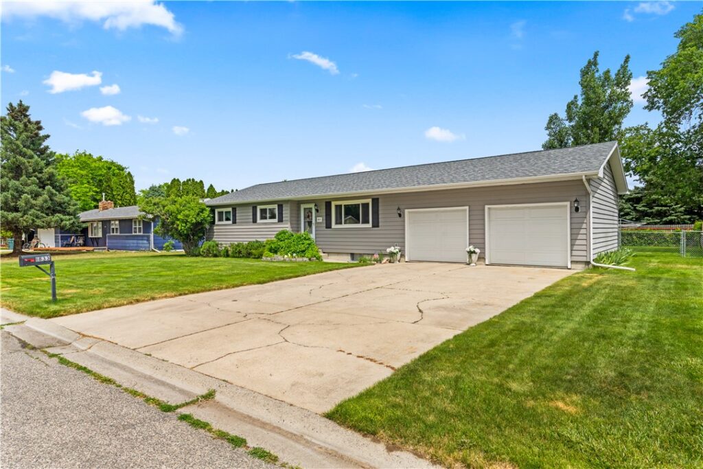 1833 Dogwood Drive, Billings, MT Single Family in Billings, MT photo 2