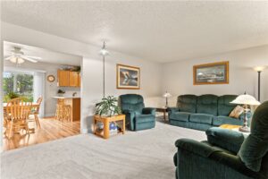 1833 Dogwood Drive, Billings, MT photo 3