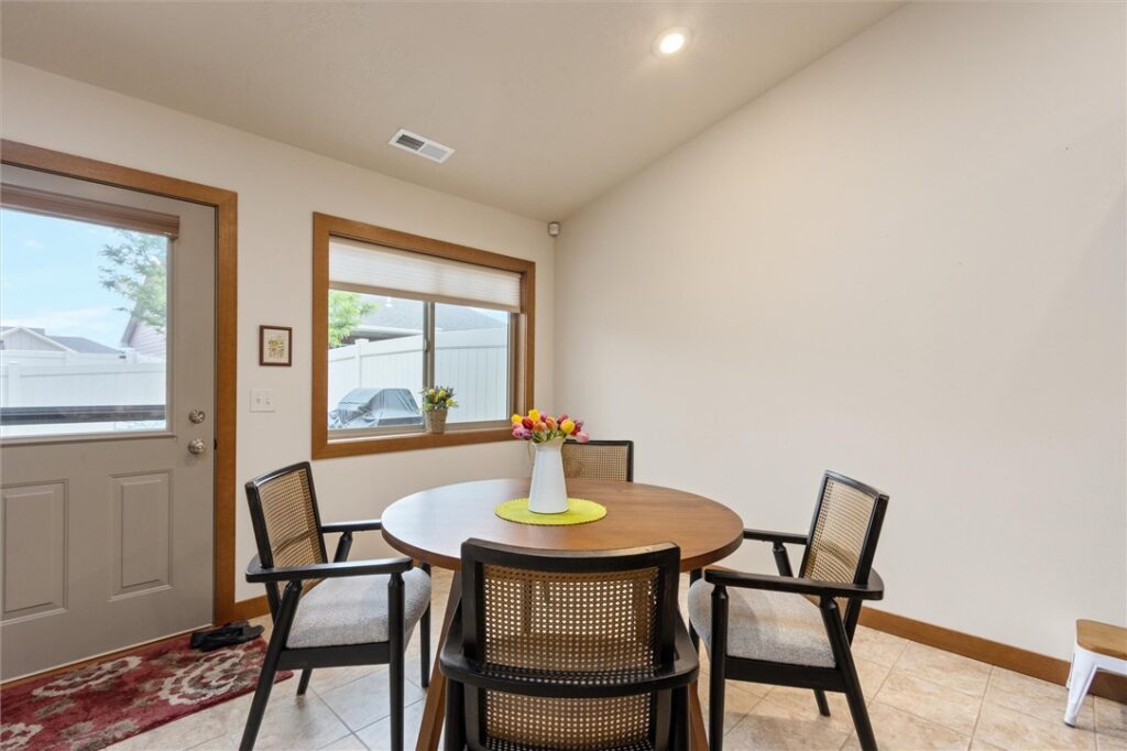 5933 Foxtail W, Billings, MT Townhouse in Billings, MT photo 10