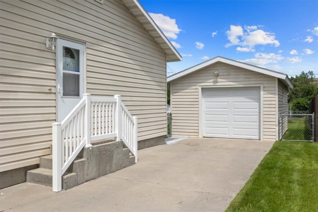 1813 Avenue E, Billings, MT Single Family in Billings, MT photo 2