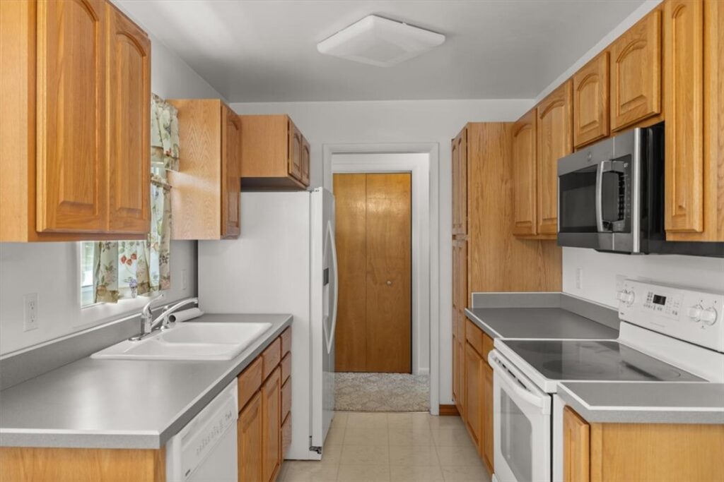 1813 Avenue E, Billings, MT Single Family in Billings, MT photo 4