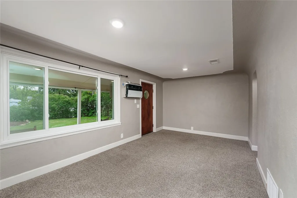 2723 Poly Drive, Billings, MT Single Family in Billings, MT photo 10