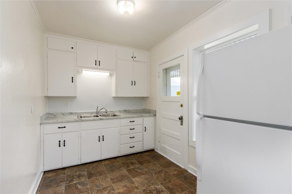706 Cook Avenue, Billings, MT Single Family in Billings, MT photo 8