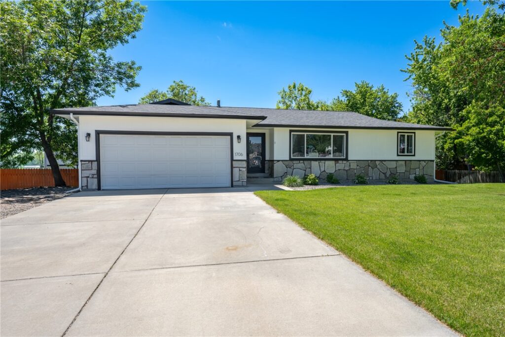 1706 Lake Hills Drive, Billings, MT Single Family in Billings, MT photo 2