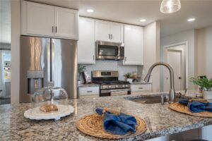 1706 Lake Hills Drive, Billings, MT photo 9