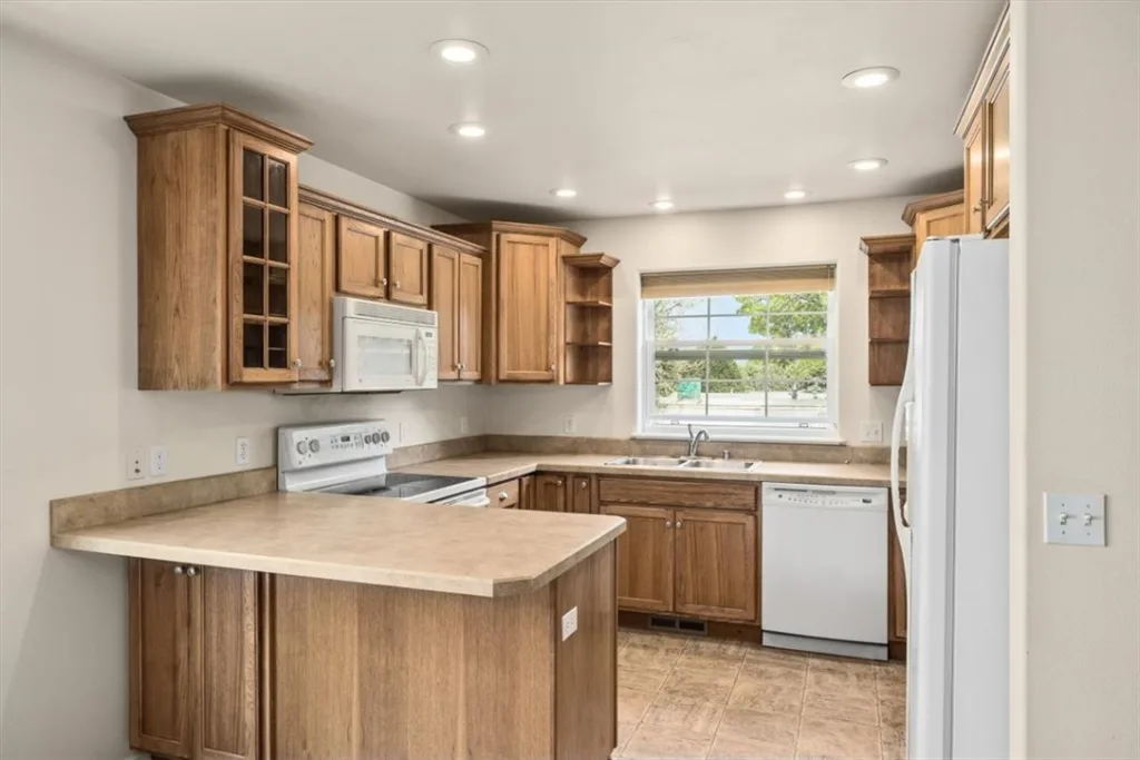 1227 Mirror Lake Lane, Billings, MT Single Family in Billings, MT photo 3
