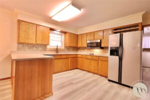 1445 Wicks Lane, Billings, MT photo 3